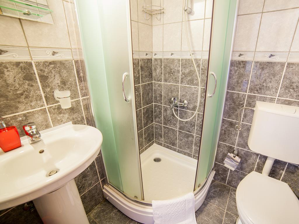 Apartments Viktorija Petrovac Pokoj fotografie