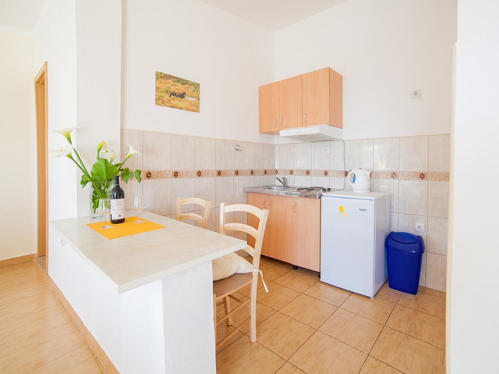 Apartments Viktorija Petrovac Pokoj fotografie