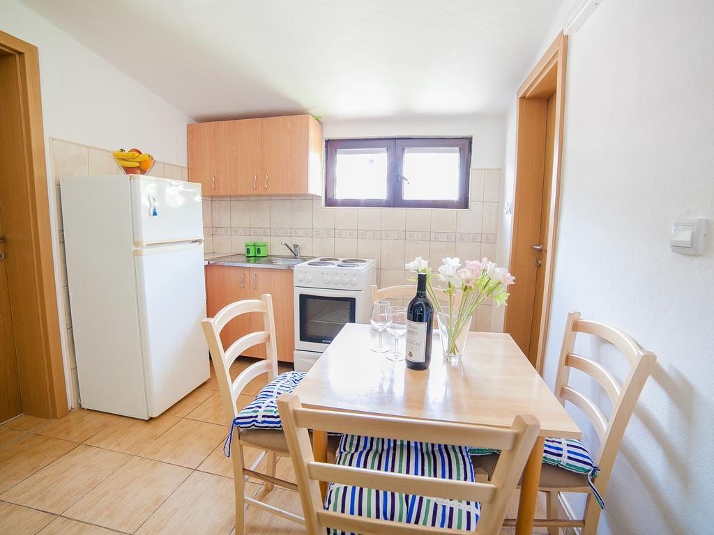 Apartments Viktorija Petrovac Pokoj fotografie