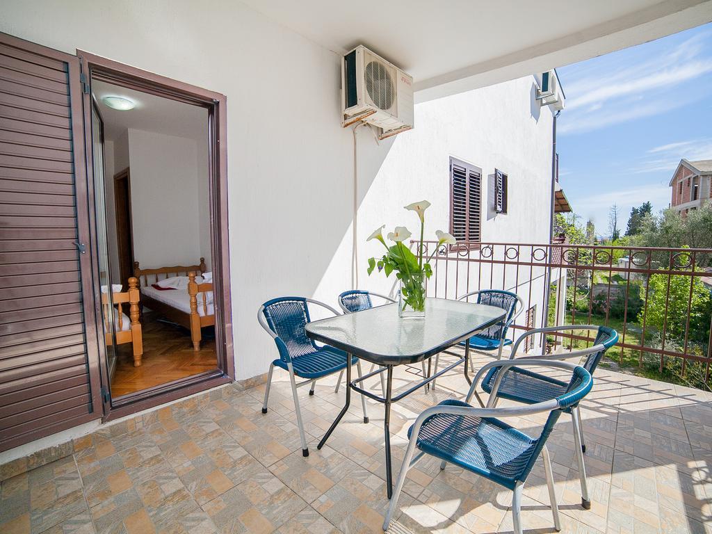 Apartments Viktorija Petrovac Pokoj fotografie